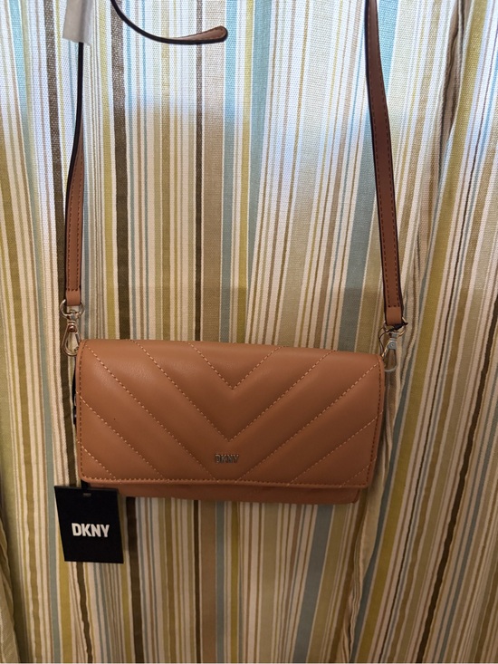 Dkny Handbags - DKNY Tan Quilted Chevron Crossbody Bag
